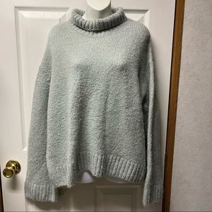 H&M size large turtleneck sweater